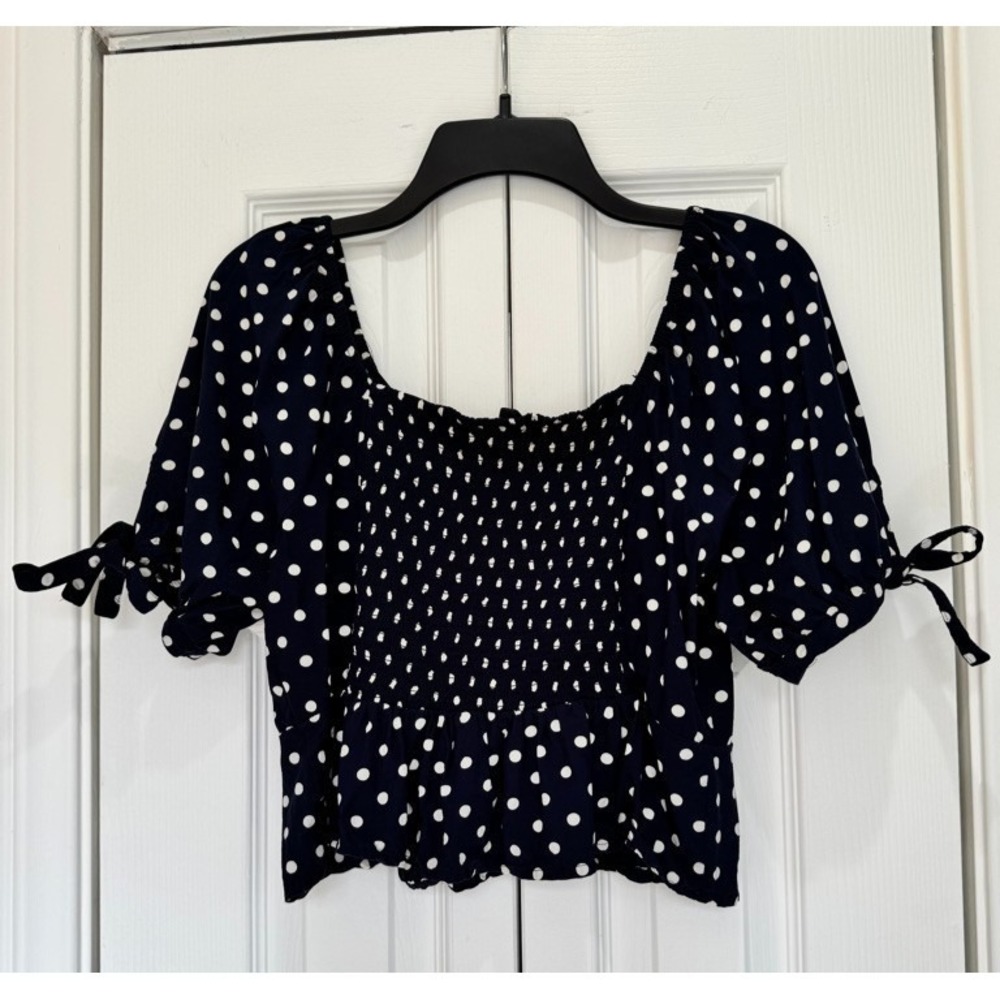 J. Crew Cropped Polka Dot Top M Blue Babydoll Preppy Off Shoulder Retro Modern - Picture 3 of 8